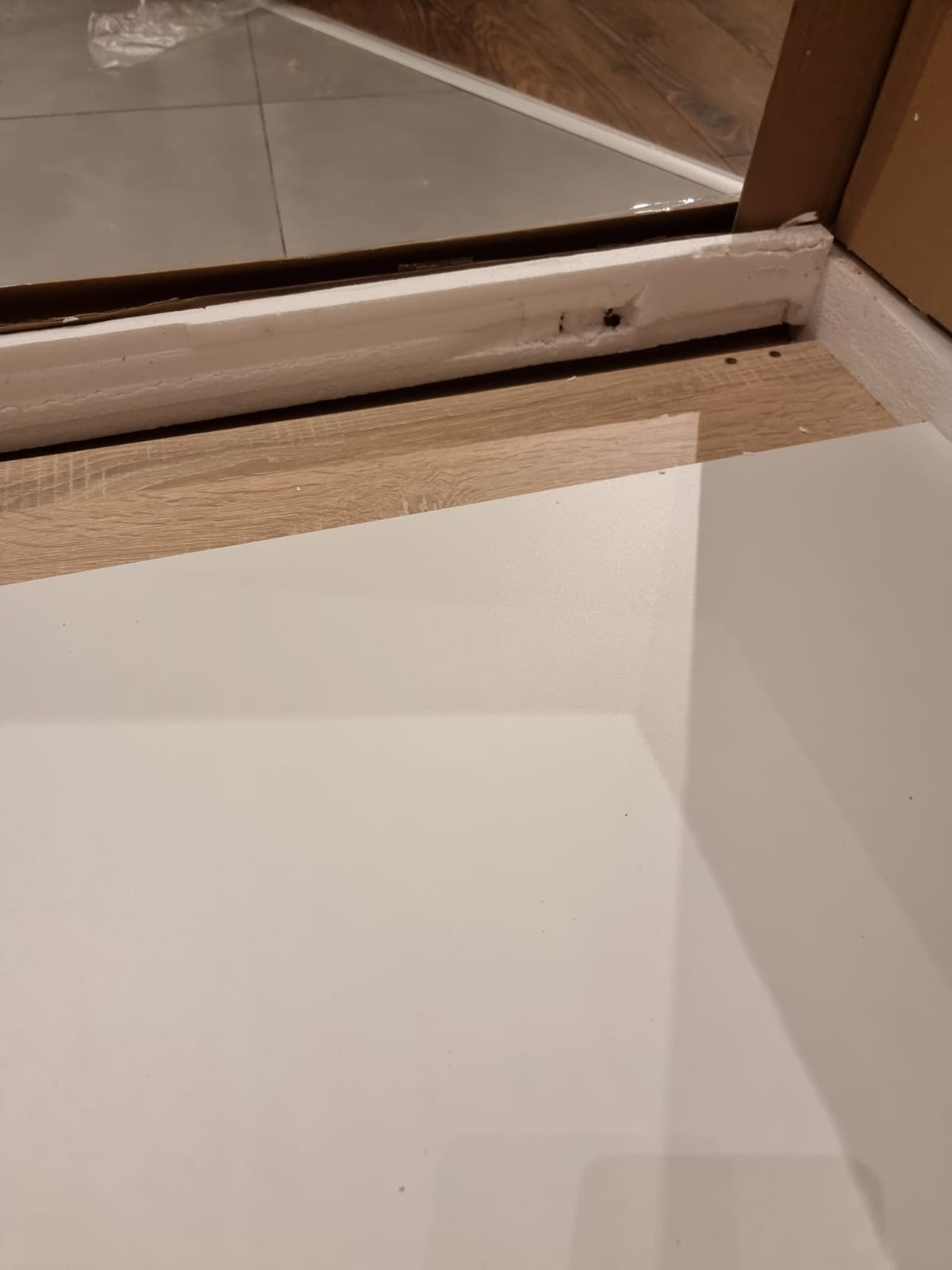 Luźne elementy obijające się o siebie